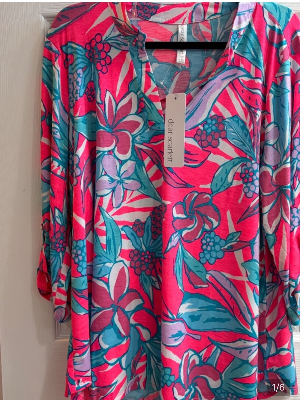 New! Dear Scarlett Pullover Shirt 3/4 Sleeve Roll Tab Blouse Floral lightweight - Picture 2 of 6
